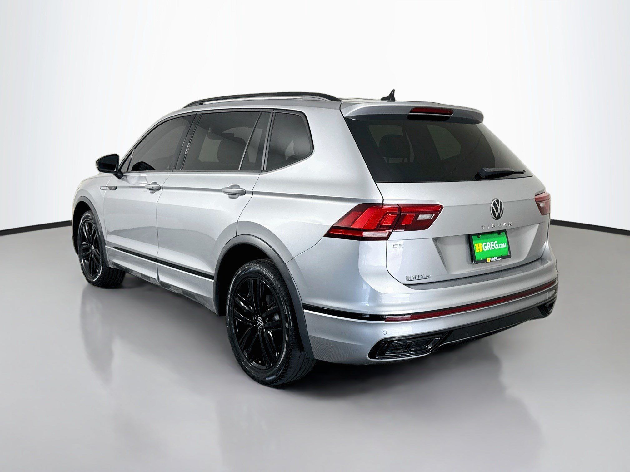 Used 2022 Volkswagen Tiguan SE R-Line FWD image 7