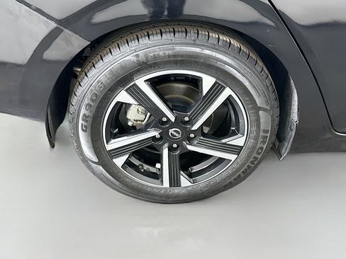 Used 2024 Nissan Sentra SV image 33