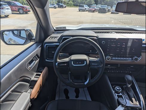 New 2026 GMC Canyon AT4 w/ Nightfall Essentials Package AWD/4WD image 3