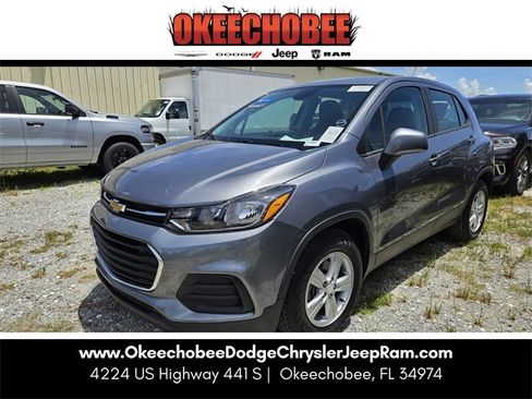 Used 2020 Chevrolet Trax LS image 1