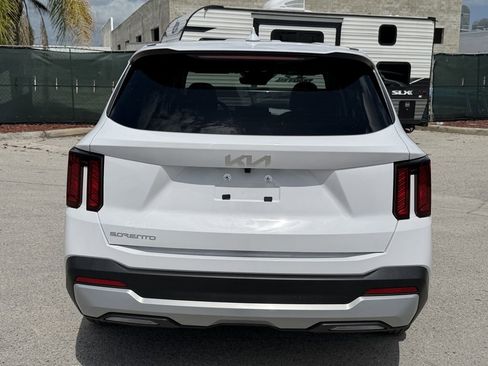 New 2026 Kia Sorento LX FWD image 7
