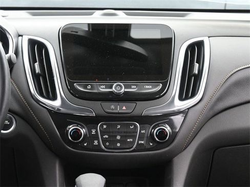 Certified 2024 Chevrolet Equinox Premier image 26