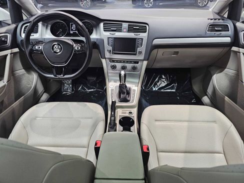 Used 2017 Volkswagen Golf Wolfsburg Edition image 10