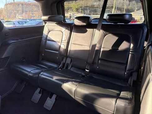 Used 2023 Lincoln Navigator Reserve image 10