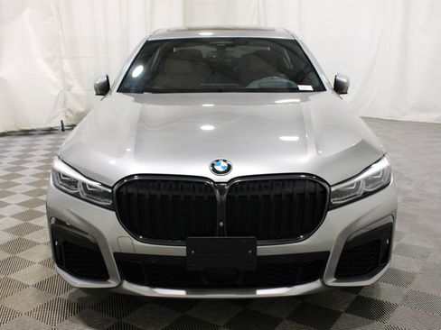 Used 2020 BMW 750i xDrive w/ Executive Package AWD/4WD image 40