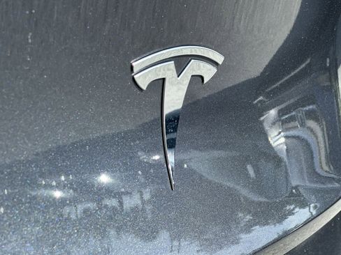 Used 2023 Tesla Model Y Long Range AWD/4WD image 10
