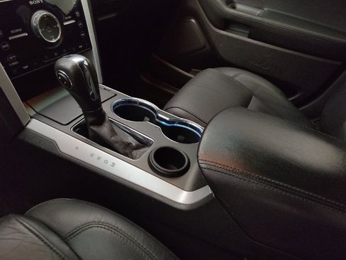 Used 2015 Ford Explorer Limited image 26