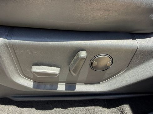 Used 2024 Ford Expedition XLT RWD image 36