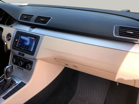 Used 2012 Volkswagen CC Sport FWD image 17