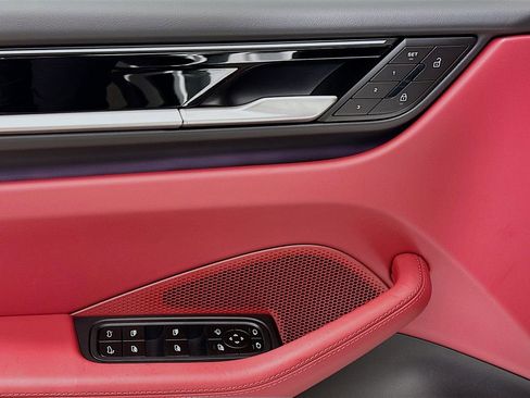 New 2026 Porsche Macan 4S Electric image 20