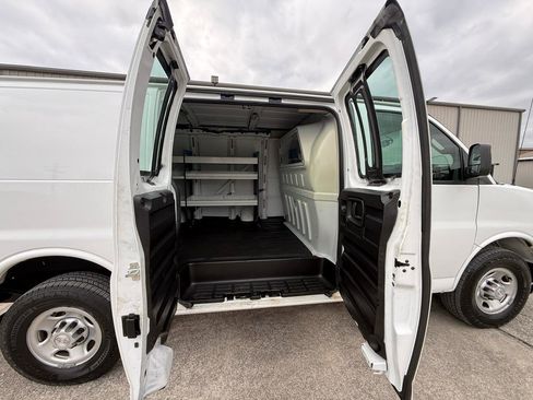 Used 2019 Chevrolet Express 2500 w/ Driver Convenience Package image 14