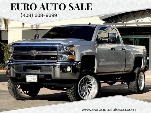 Used 2015 Chevrolet Silverado 2500 LT w/ Z71 Package, Off-Road image 1