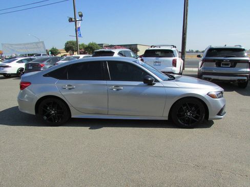 Used 2023 Honda Civic Sport image 5