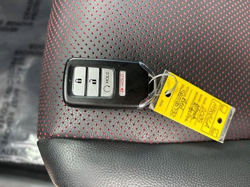 Used 2025 Honda Ridgeline Black Edition image 32