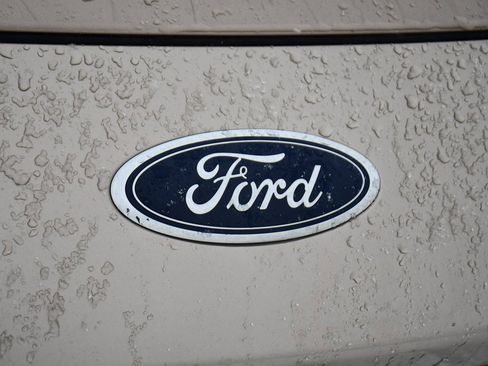 Used 2021 Ford Escape Titanium w/ Titanium Elite Package image 37