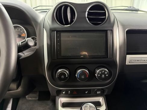 Used 2014 Jeep Compass Latitude w/ Sun/Sound Group AWD/4WD image 13