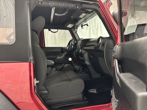 Used 2011 Jeep Wrangler Sport AWD/4WD image 37
