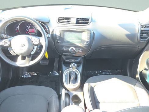 Used 2019 Kia Soul w/ Option Group 020 FWD image 11