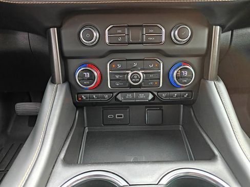 Used 2023 GMC Yukon AT4 w/ AT4 Premium Plus Package image 18