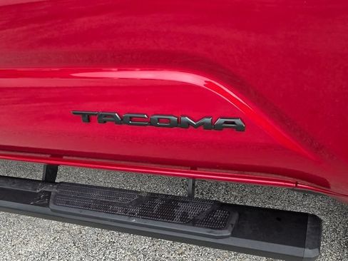 Used 2024 Toyota Tacoma TRD Sport AWD/4WD image 11