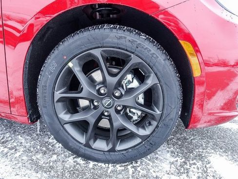 New 2026 Chrysler Pacifica Select image 28