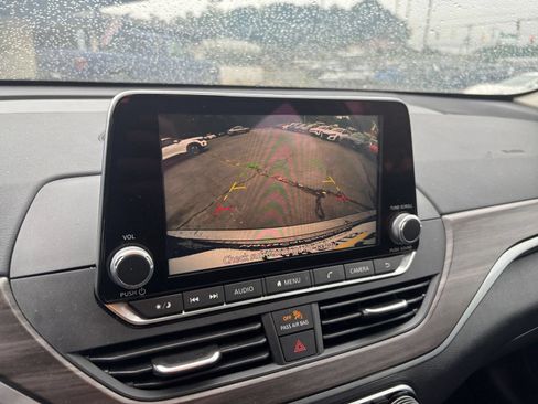 Used 2025 Nissan Altima 2.5 SV FWD image 20