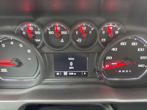 Used 2026 Chevrolet Silverado 2500 Custom w/ Custom Value Package image 10