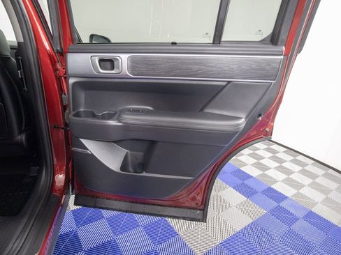 Used 2024 Hyundai Santa Fe Limited image 18