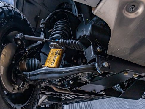 Used 2022 Chevrolet Silverado 1500 ZR2 w/ Technology Package image 14