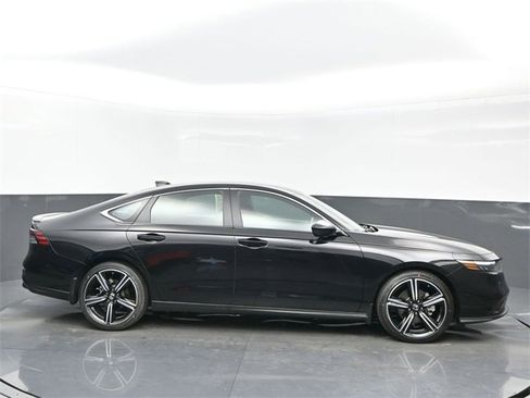 Certified 2024 Honda Accord Sport image 7