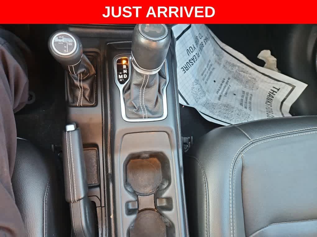 Used 2023 Jeep Wrangler Unlimited Sahara AWD/4WD image 18