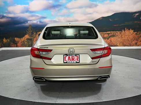 Used 2018 Honda Accord Touring image 6