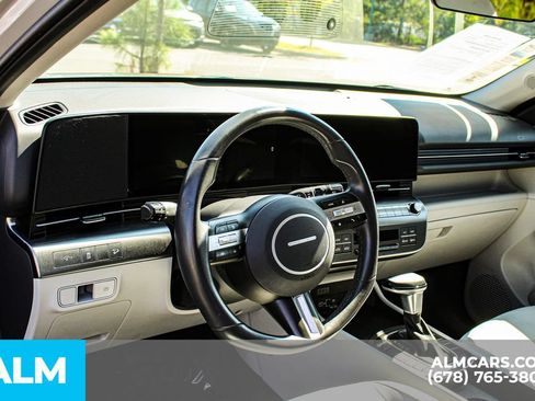 Used 2025 Hyundai Kona SEL FWD image 28