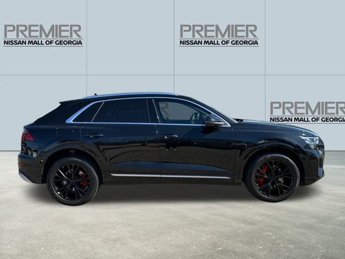 Used 2024 Audi Q8 Prestige AWD/4WD image 4