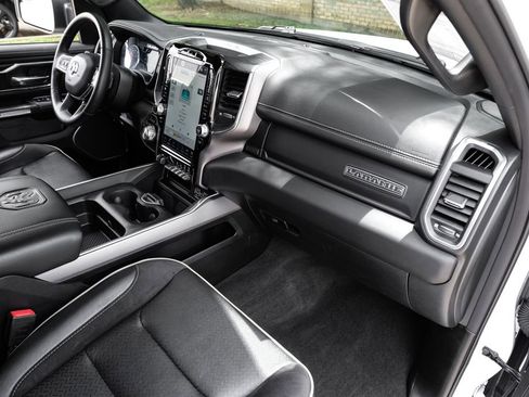 Used 2023 RAM 1500 Laramie AWD/4WD image 23