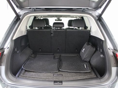 Used 2022 Volkswagen Tiguan SE image 26
