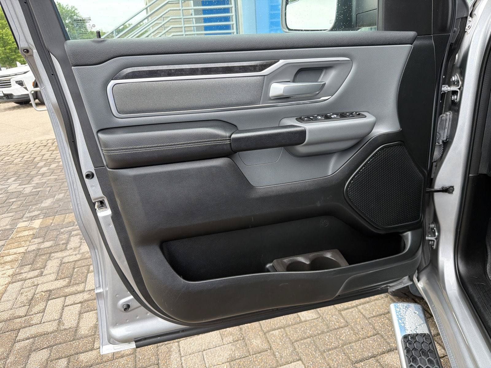 Used 2021 RAM 1500 Big Horn AWD/4WD image 14