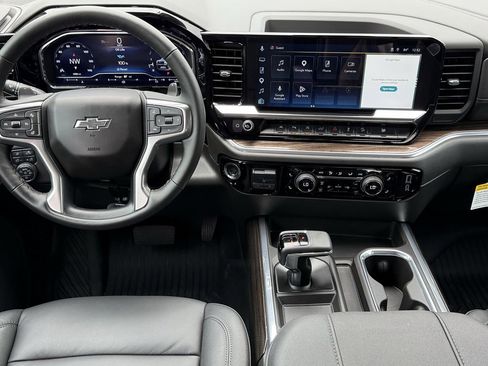 Used 2025 Chevrolet Silverado 1500 LT Trail Boss w/ LT Trail Boss Premium Package image 13