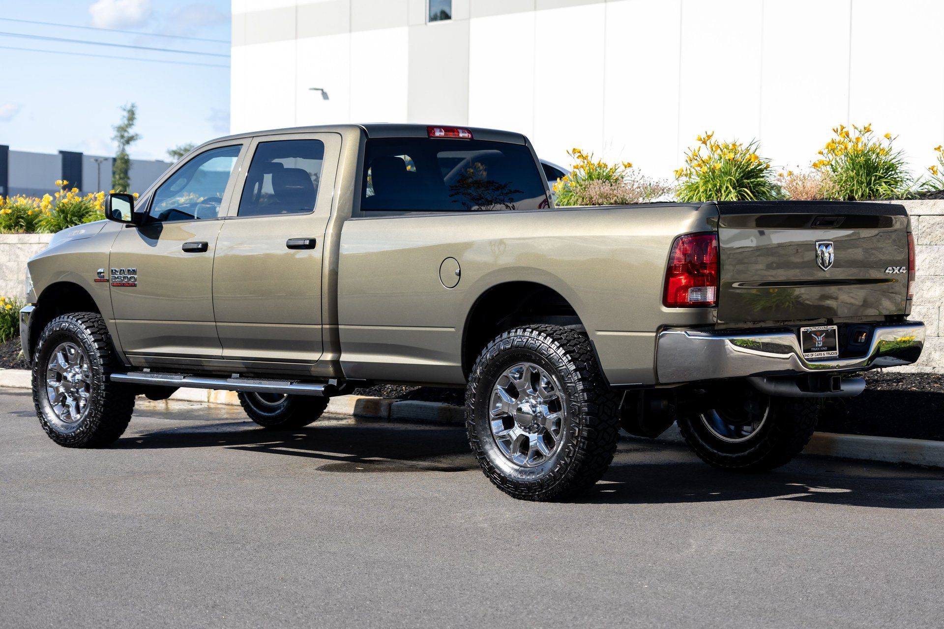 Used 2013 RAM 2500 Tradesman w/ Chrome Appearance Group AWD/4WD image 6