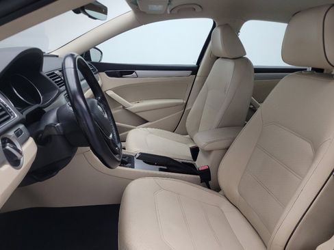 Used 2019 Volkswagen Passat 2.0T Wolfsburg image 17