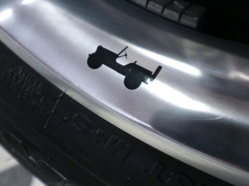 Used 2020 Jeep Wrangler Unlimited Sahara image 31