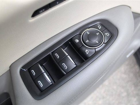 Used 2023 Cadillac XT6 Premium Luxury AWD/4WD image 12