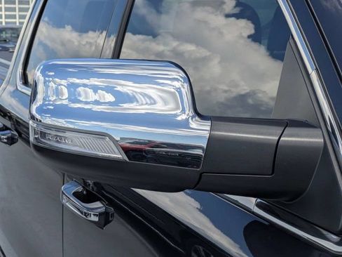 Used 2020 RAM 1500 Laramie AWD/4WD image 11