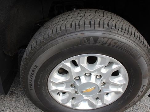 Used 2015 Chevrolet Silverado 2500 LT w/ LT Convenience Package AWD/4WD image 10