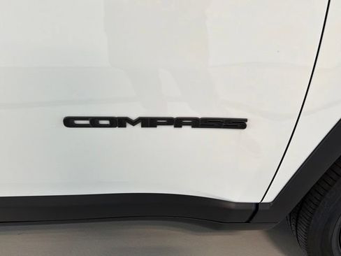 New 2026 Jeep Compass Latitude AWD/4WD image 25