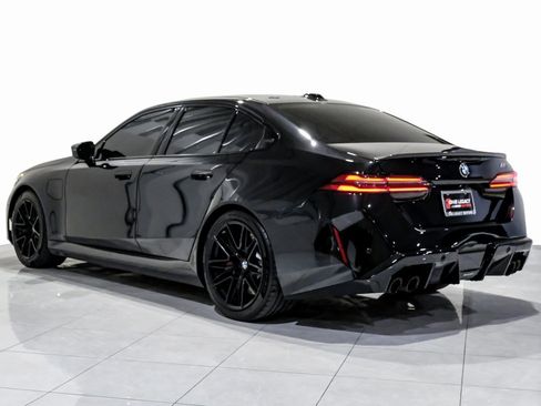 Used 2025 BMW M5 w/ Carbon Package image 8