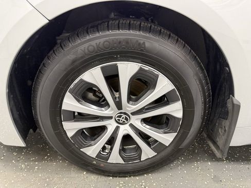 Used 2022 Toyota Corolla LE image 18