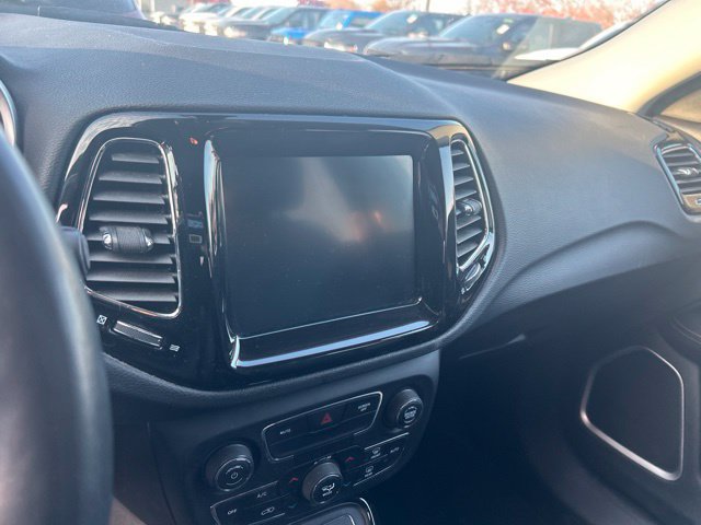 Used 2018 Jeep Compass Limited AWD/4WD image 11