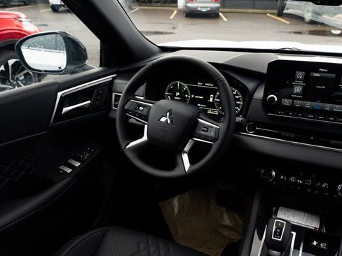 New 2025 Mitsubishi Outlander SEL Black Edition image 9