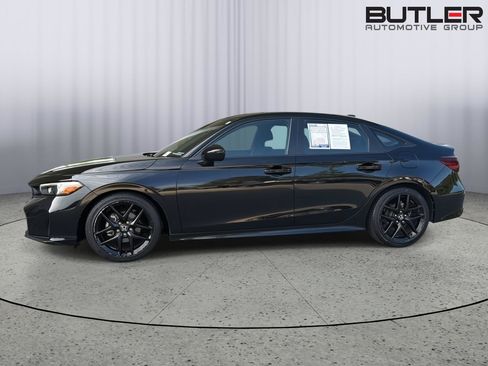 Used 2025 Honda Civic Sport image 3